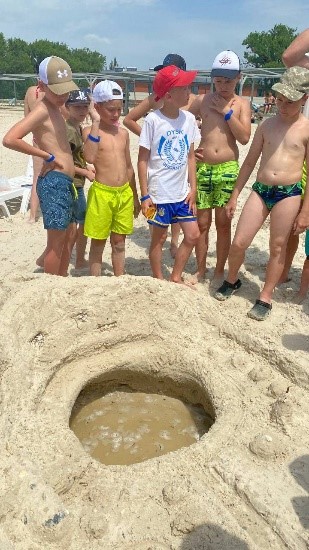 Мої пошуки скарбів цього літа by 6-В  - Ourboox.com