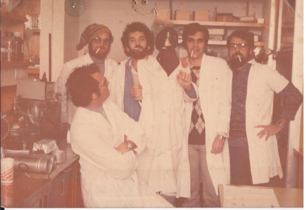 Sixty Minutes, Seventy Years – PIctures from my life by Mel Rosenberg - מל רוזנברג - Ourboox.com