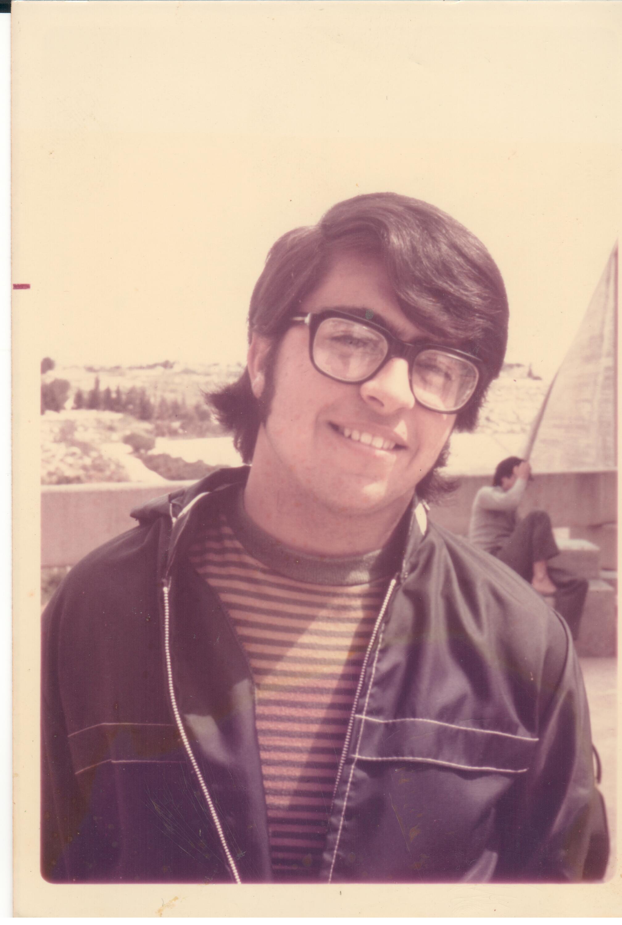 Sixty Minutes, Seventy Years – PIctures from my life by Mel Rosenberg - מל רוזנברג - Ourboox.com