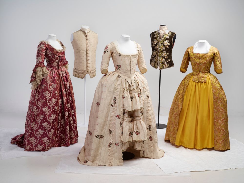 La moda in Italia by Nicole Calzavara - Illustrated by Nicole e Alessia - Ourboox.com