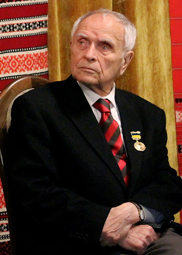 Біографія Дмитра Павличка by Alina - Ourboox.com