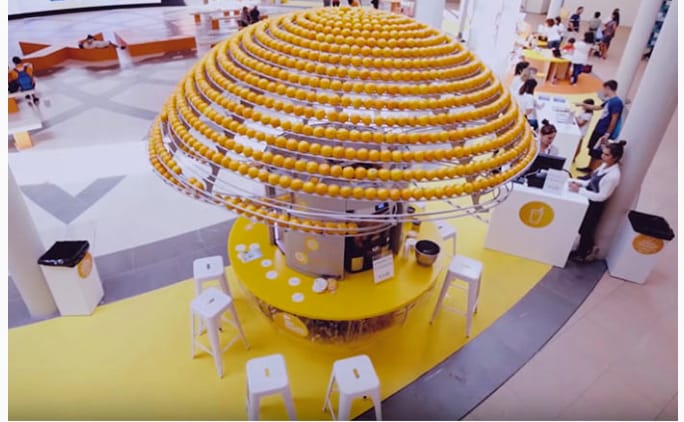 Bu Portakal Suyu Otomatı Kabukları Bardağa Dönüştürüyor by imge yılmaz uyar - Ourboox.com