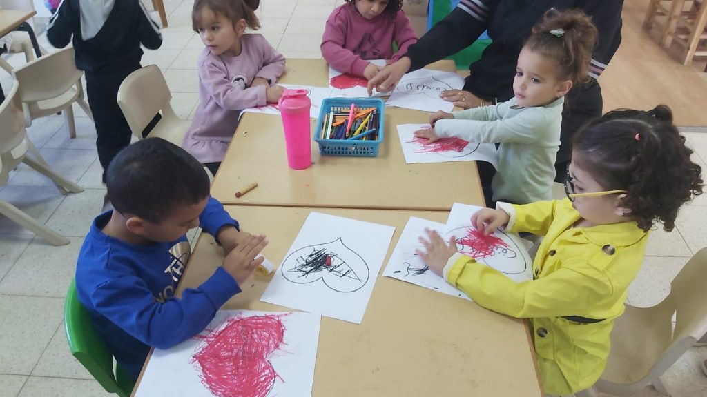 يوم التسامح والمحبة by marah abu shakra - Illustrated by رحيق ابو شقرة - Ourboox.com