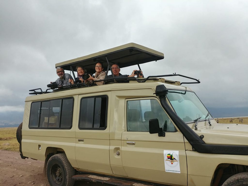 הטיול שלנו לטנזניה 2021 – חלק שני by מיכל בן הגיא - Illustrated by מיכל סלע ואבנר אייזיק - Ourboox.com