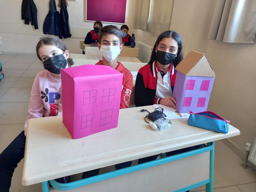 AKILLI ÜRÜNLER by proje ekibi - Ourboox.com