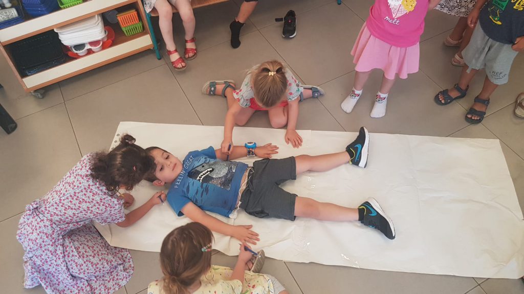 אני וגופי by miriam tenenboim - Illustrated by ילדי גן אופל - Ourboox.com