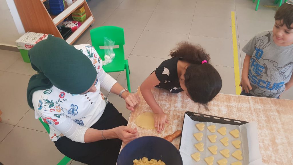 אני וגופי by miriam tenenboim - Illustrated by ילדי גן אופל - Ourboox.com