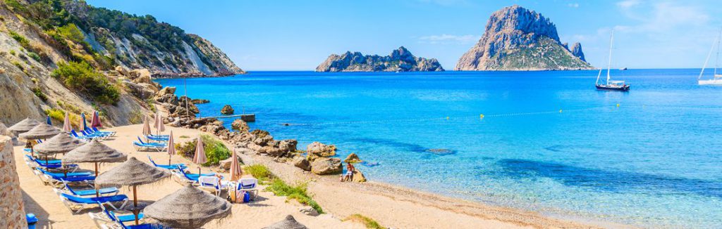 Holiday In Ibiza by Çağla Su HÖRÜS - Illustrated by Çağla Su HÖRÜS - Ourboox.com