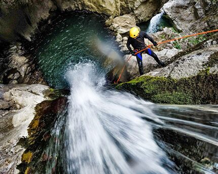 viaggio ricco di emozioni da provare solo in Italia by Marie Nitcheu Djeutcheu - Illustrated by Hiba Jouider, Greta Michieli, Marie Nitcheu Djeutcheu - Ourboox.com