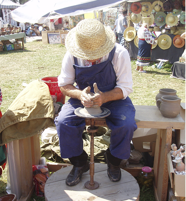 Декоративно – ужиткове мистецтво by Ivaschenko Oleg - Ourboox.com