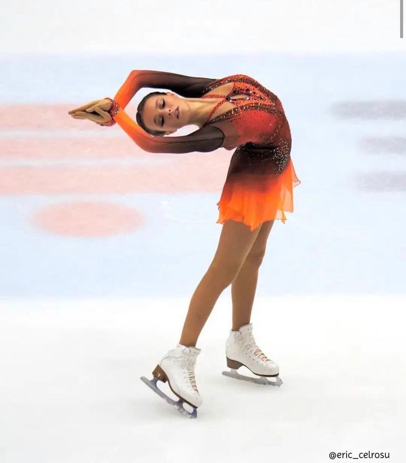 Российская фигуристка, выступающая в одиночном катании. Чемпионка мира (2021). Победительница командного чемпионата мира по фигурному катанию. Серебряный призёр чемпионата Европы. Серебряный призёр финала Гран-при. Трёхкратная чемпионка России. Серебряный призёр чемпионата мира среди юниоров.