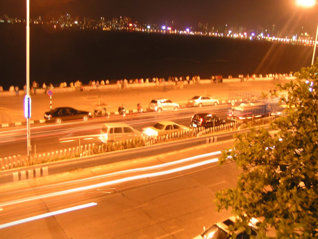 טיול שורשים להודו – חלק ראשון מומביי עד מייסור by מיכל בן הגיא - Illustrated by אבנר אייזיק - Ourboox.com