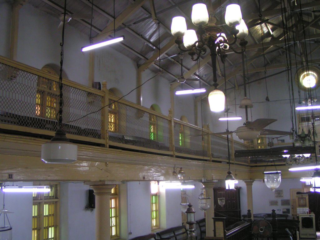 טיול שורשים להודו – חלק ראשון מומביי עד מייסור by מיכל בן הגיא - Illustrated by אבנר אייזיק - Ourboox.com