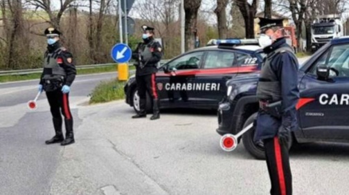 Amici amici poi ti fregano la bici by Greta Canali - Illustrated by Greta Canali, Yasmen Hegazi e Angela Berroa - Ourboox.com