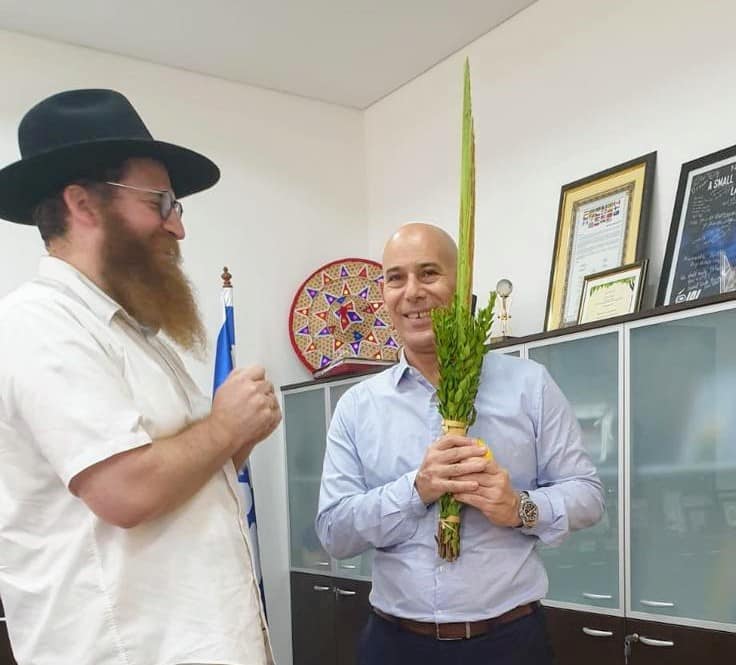 בית חב”ד דלהי הודו by chani - Ourboox.com