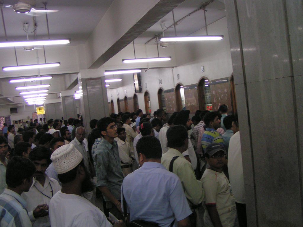 טיול שורשים להודו – חלק ראשון מומביי עד מייסור by מיכל בן הגיא - Illustrated by אבנר אייזיק - Ourboox.com