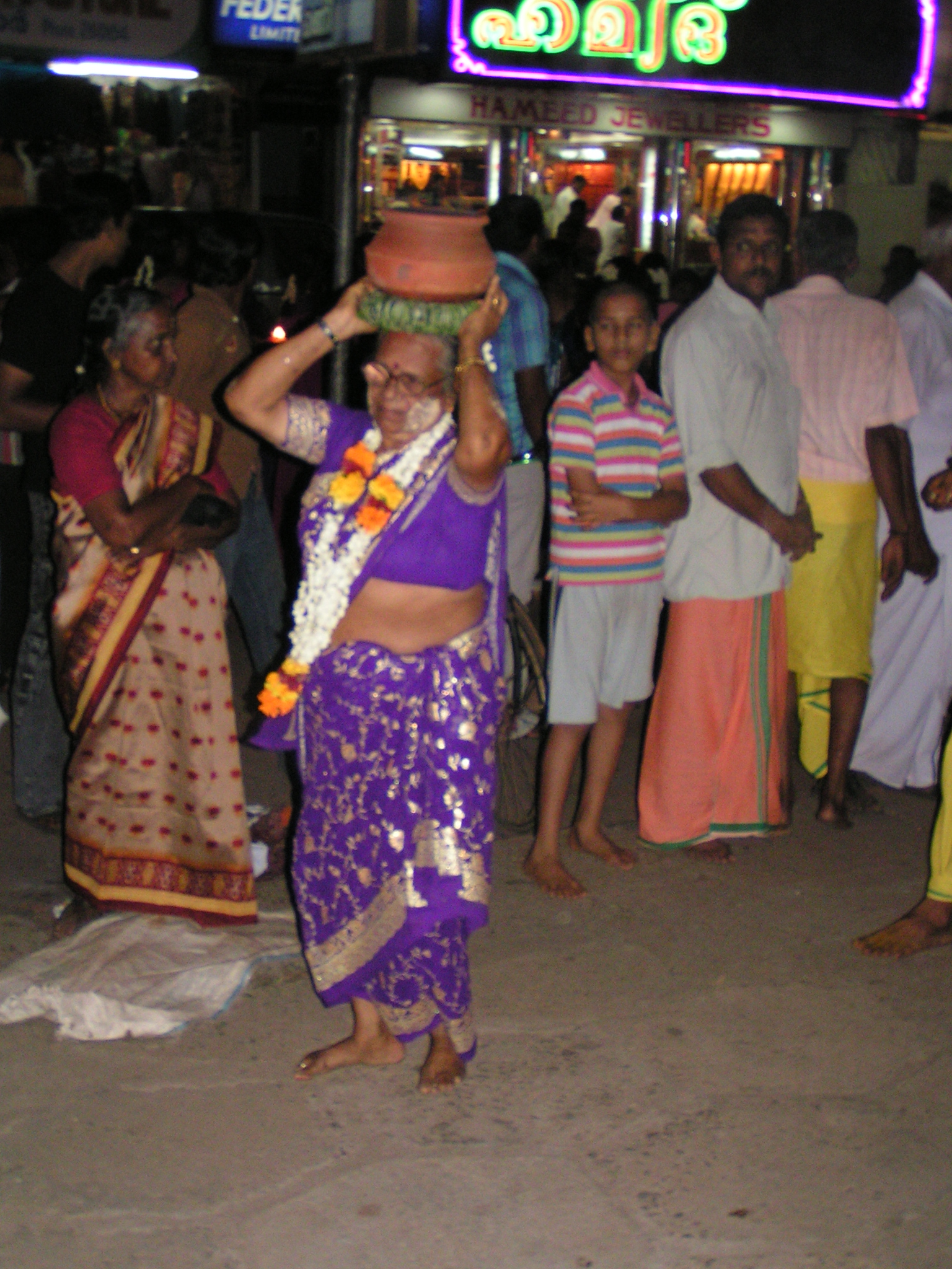 טיול שורשים להודו – חלק שני דרום הודו by מיכל בן הגיא - Illustrated by אבנר אייזיק - Ourboox.com