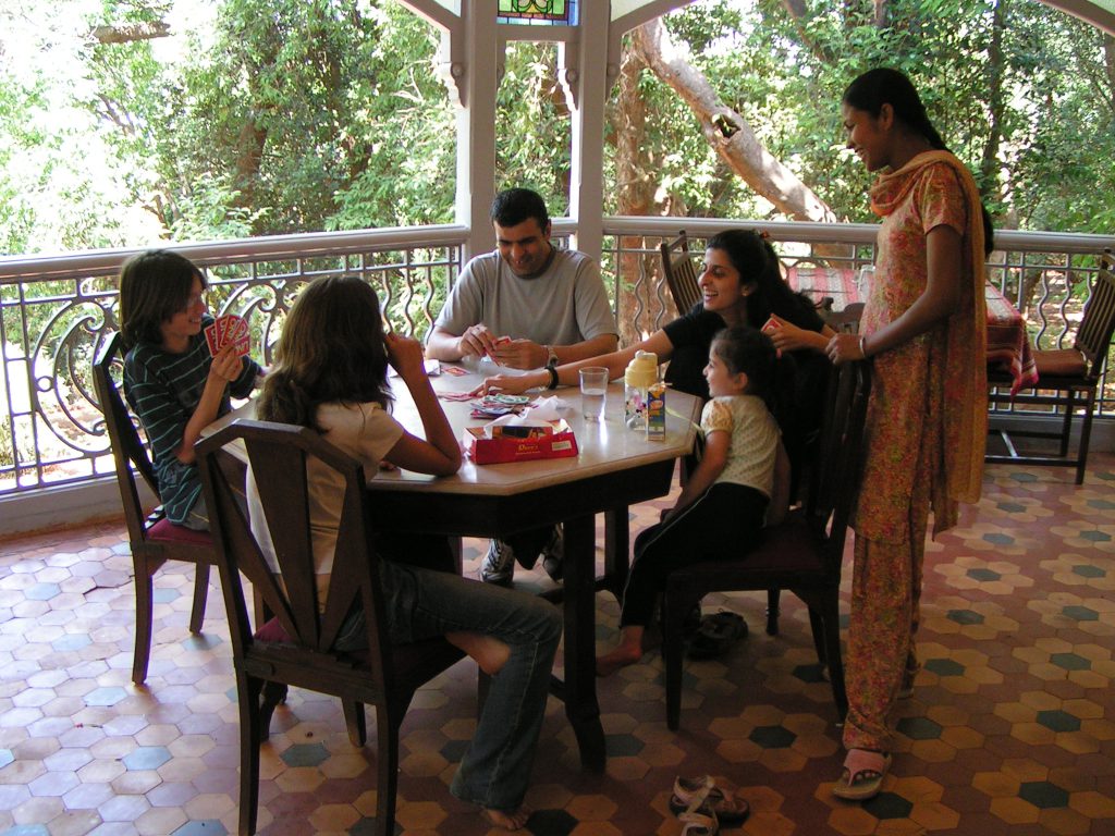 טיול שורשים להודו – חלק ראשון מומביי עד מייסור by מיכל בן הגיא - Illustrated by אבנר אייזיק - Ourboox.com