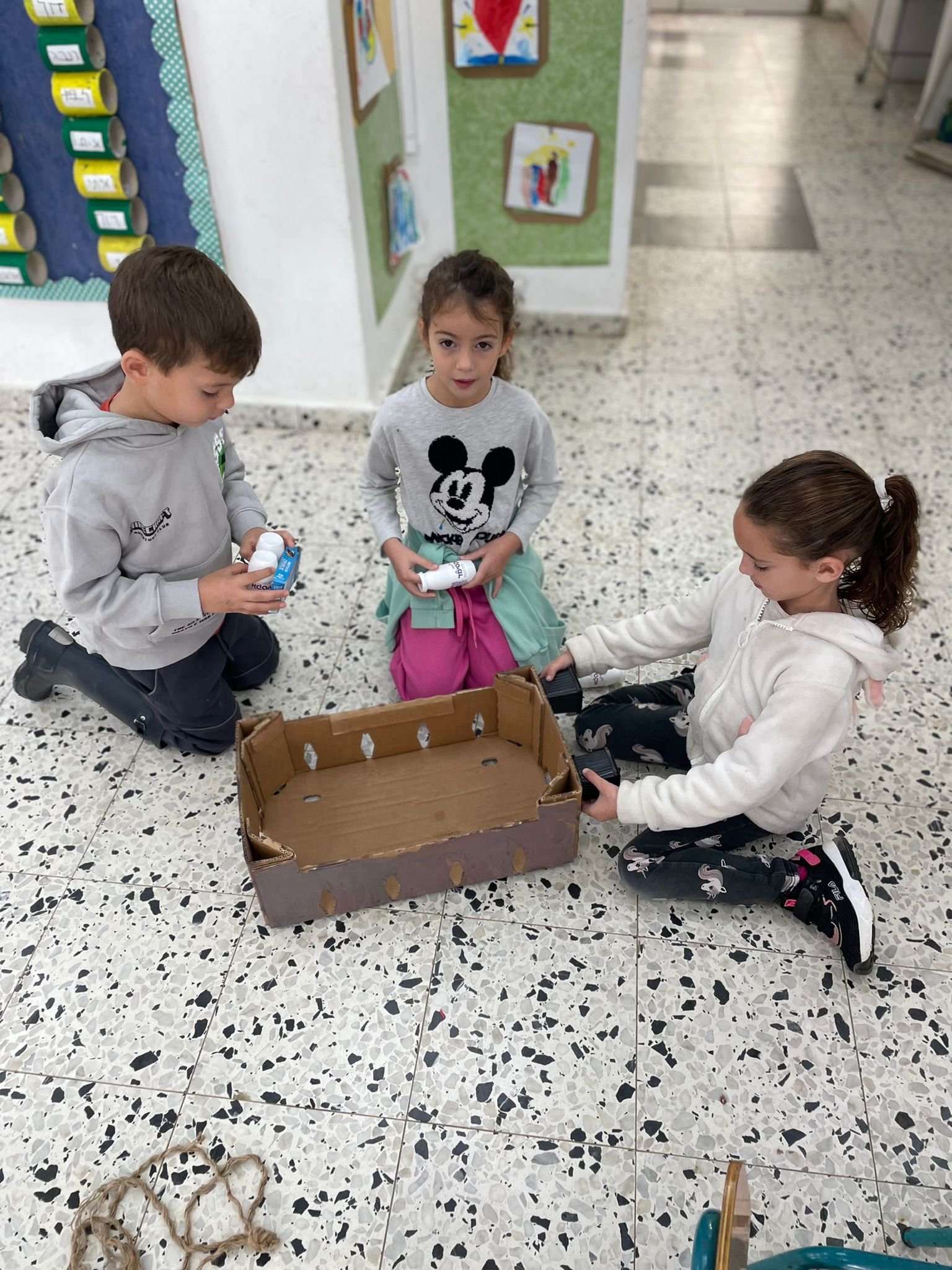 תחנת דלק כלנית by miri polihovsky - Ourboox.com