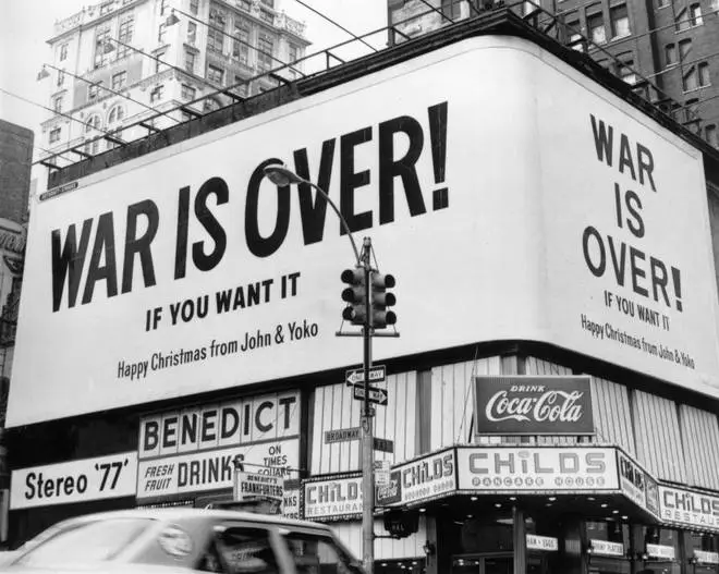Happy Xmas (war is over) by roi Ferman - Ourboox.com