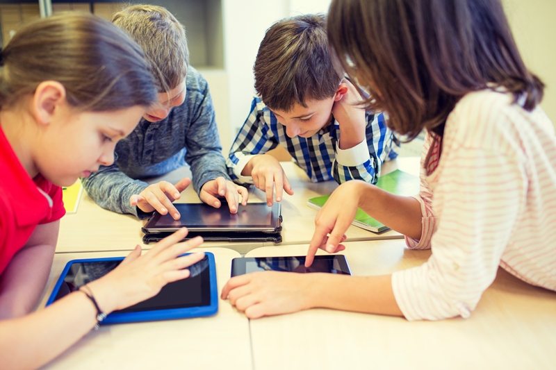 פדגוגיה חדשנית או פדגוגיה איכותית בסביבה חדשנית ? by sana - Ourboox.com