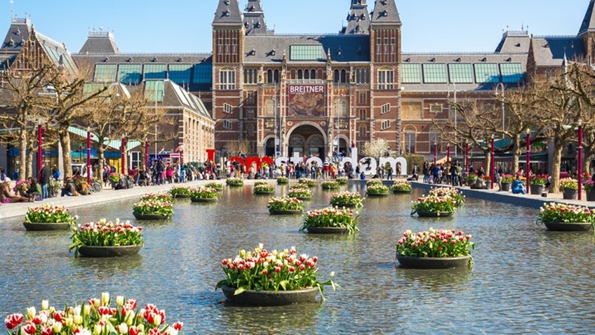 Rijks Museum by Bengisu Sena Macar - Illustrated by Bengisu Sena Macar & Pembe Batmaz & Meryem Sude Özkul - Ourboox.com