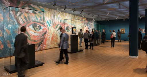 Van Gogh by Bengisu Sena Macar - Illustrated by Bengisu Sena Macar & Pembe Batmaz & Meryem Sude Özkul - Ourboox.com