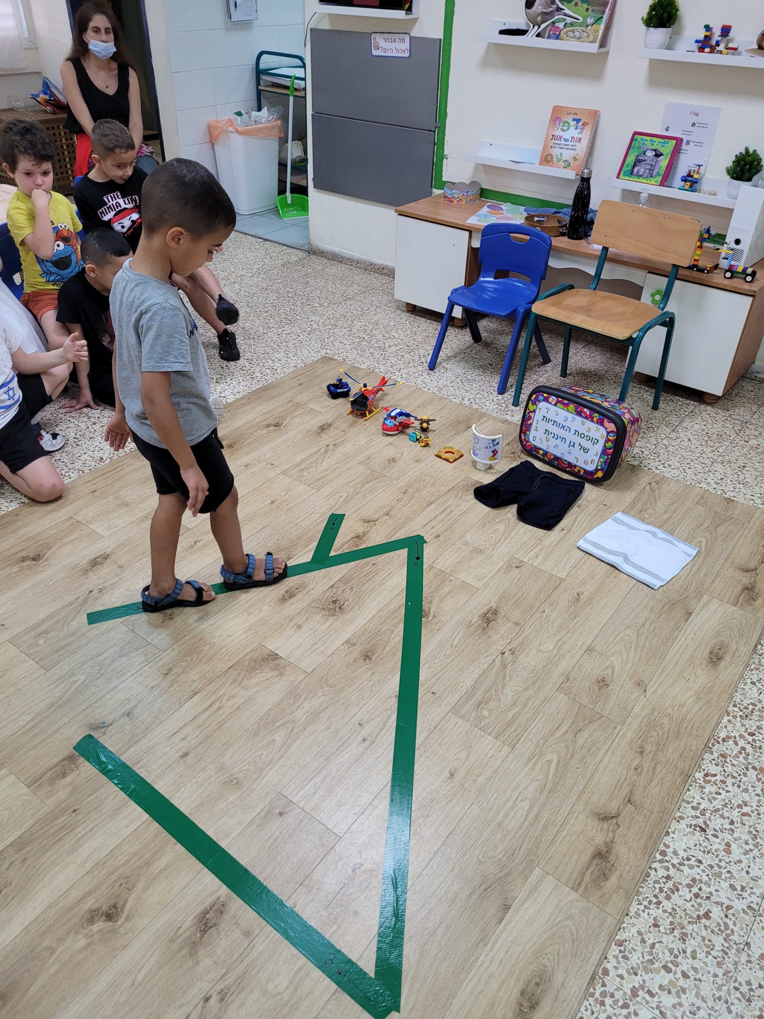 קופסת האותיות של גן חיננית by lian reges - Illustrated by ילדי גן חיננית - Ourboox.com