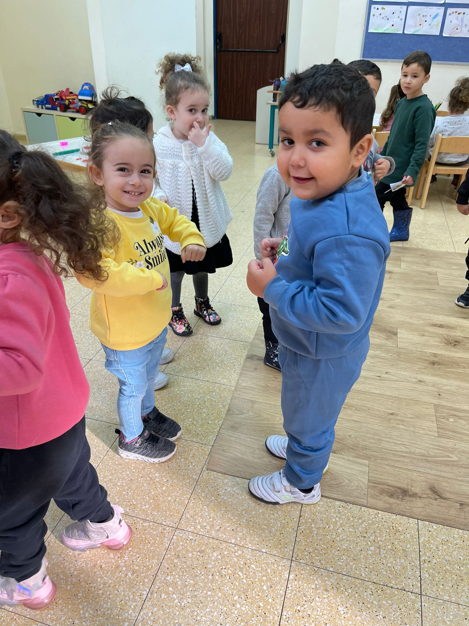 “יש לי יום הולדת גדלתי בשנה” by NOFAR RASKIN - Ourboox.com