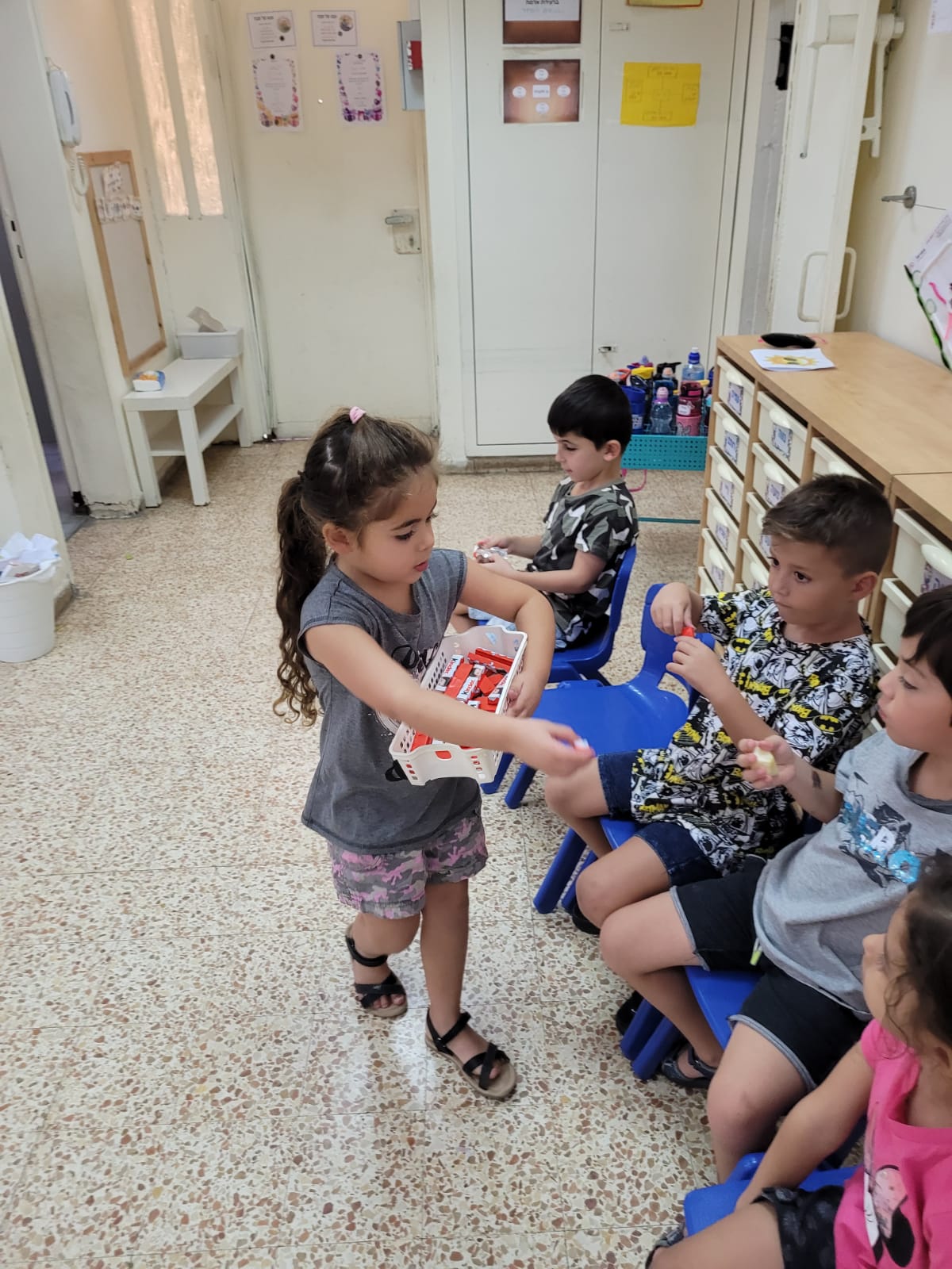 קופסת האותיות של גן חיננית by lian reges - Illustrated by ילדי גן חיננית - Ourboox.com