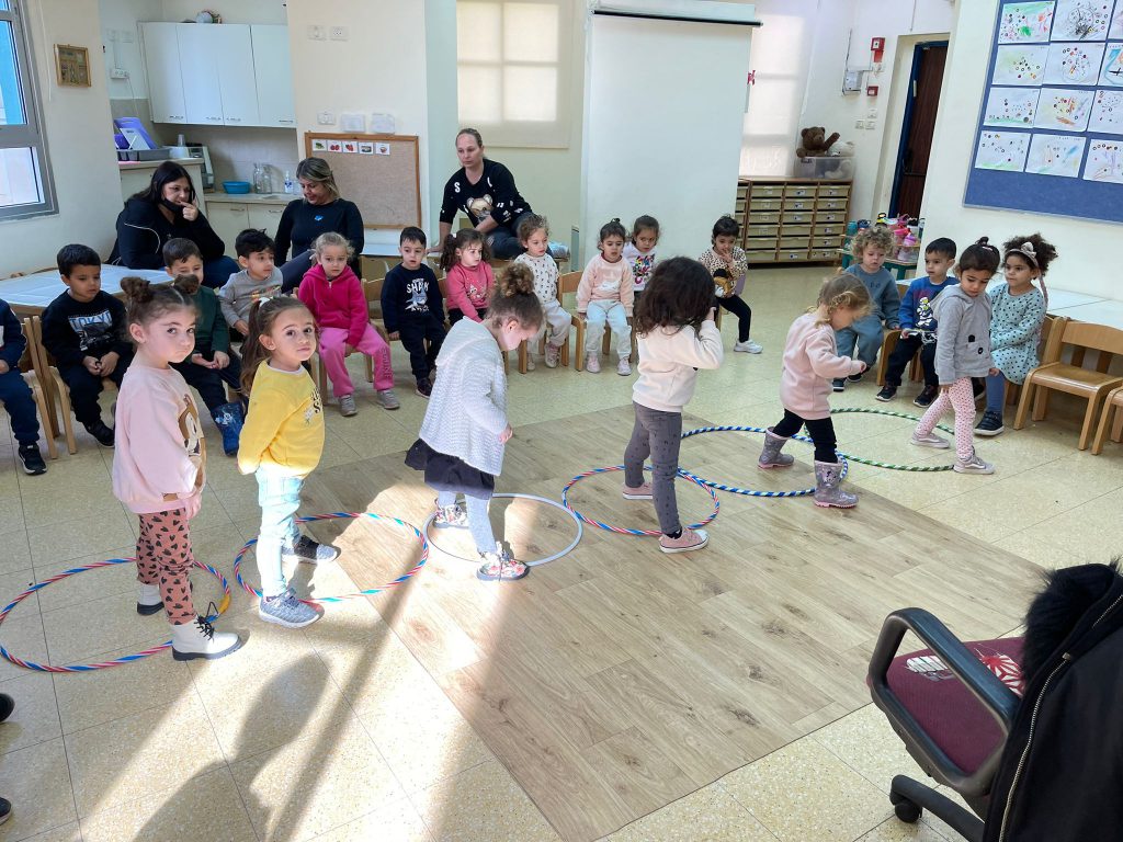 “יש לי יום הולדת גדלתי בשנה” by NOFAR RASKIN - Ourboox.com