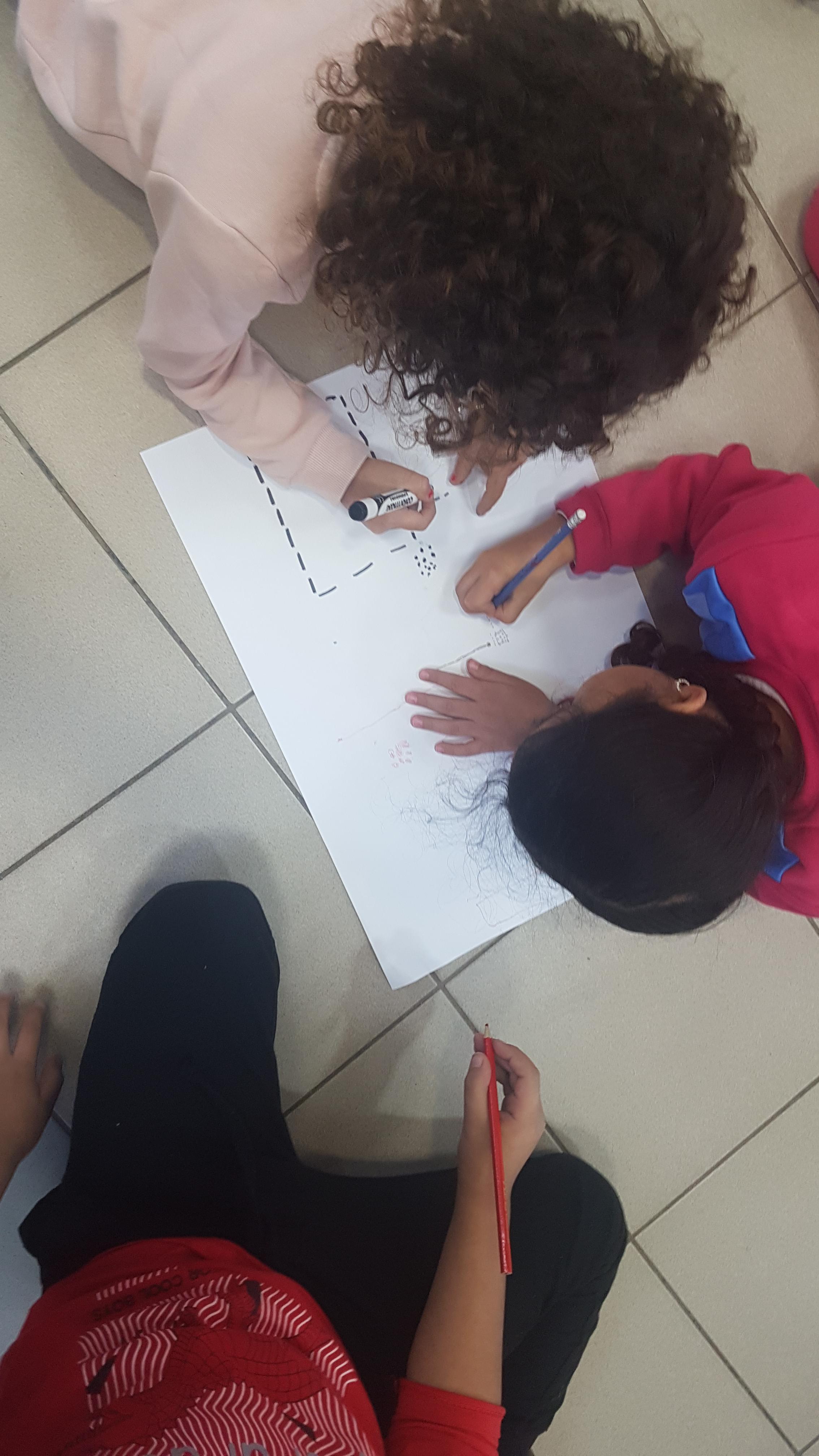 فعاليات في أعقاب قصة “حكاية نقطة على دفتر أبيض” by mysona hasarmi - Illustrated by عمل وابداع اطفال بستان وروضات المزرعة - Ourboox.com