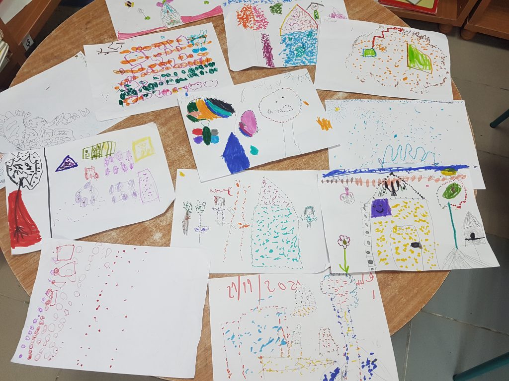 فعاليات في أعقاب قصة “حكاية نقطة على دفتر أبيض” by mysona hasarmi - Illustrated by عمل وابداع اطفال بستان وروضات المزرعة - Ourboox.com