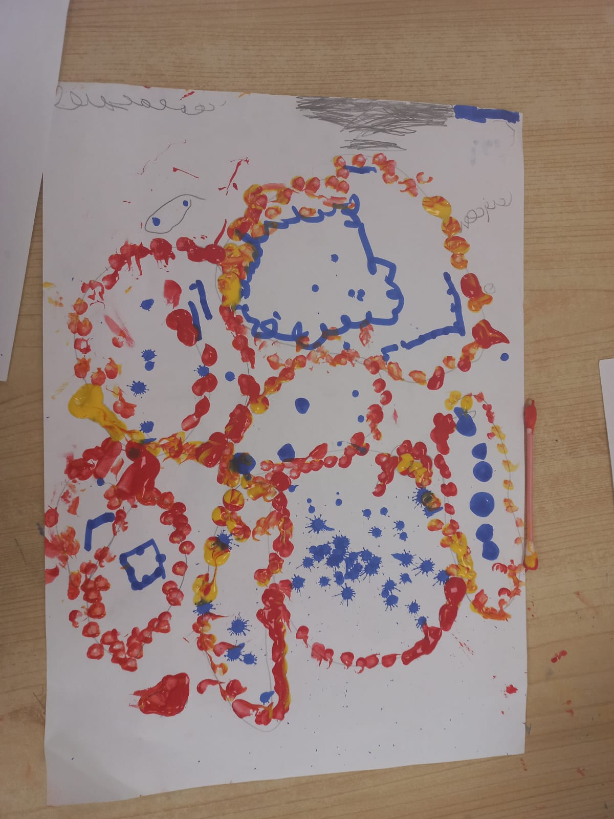 فعاليات في أعقاب قصة “حكاية نقطة على دفتر أبيض” by mysona hasarmi - Illustrated by عمل وابداع اطفال بستان وروضات المزرعة - Ourboox.com