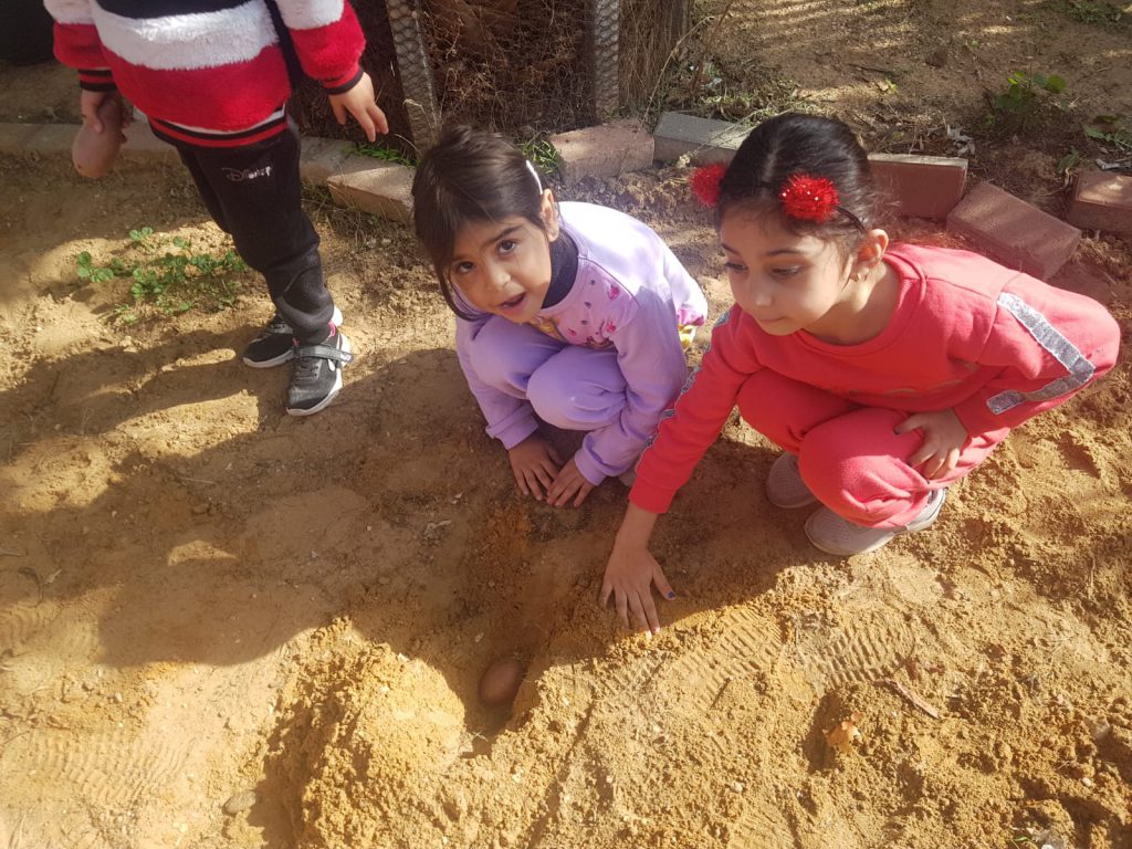 جيران وحبايب by faida mahajna - Ourboox.com