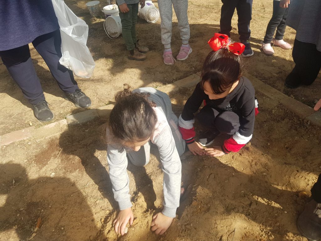 جيران وحبايب by faida mahajna - Ourboox.com