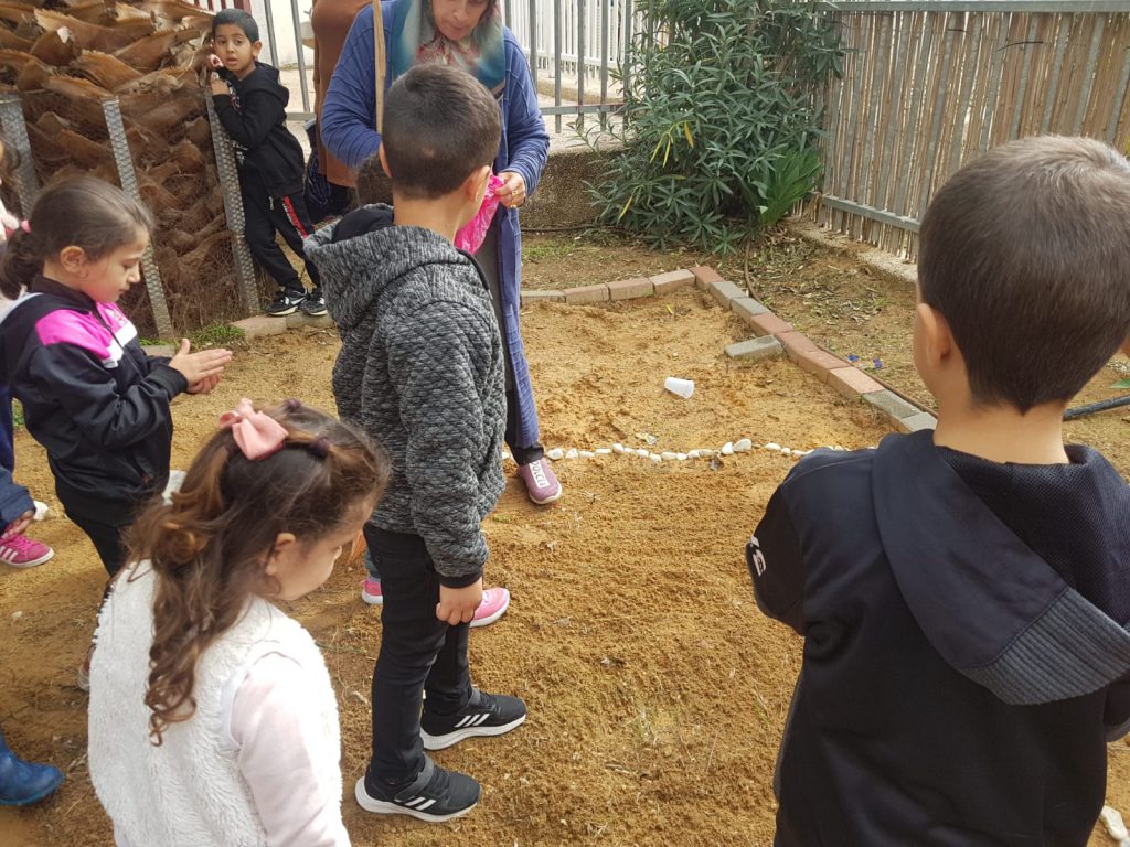 جيران وحبايب by faida mahajna - Ourboox.com