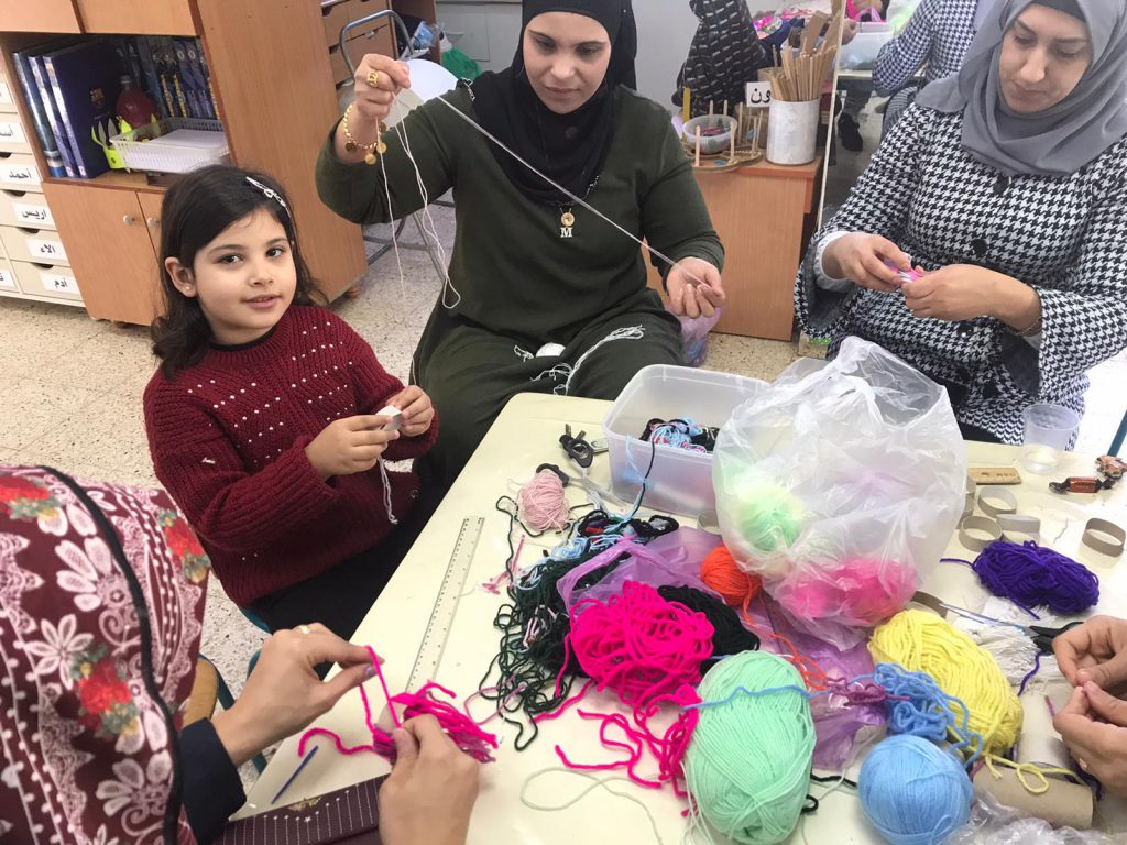 ورشة امهات أعمال فنية من الصوف by faida mahajna - Ourboox.com