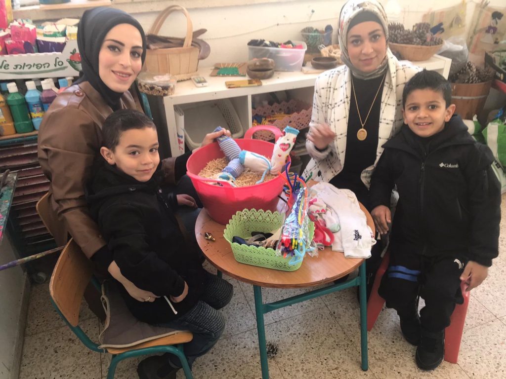 ورشة امهات أعمال فنية من الصوف by faida mahajna - Ourboox.com