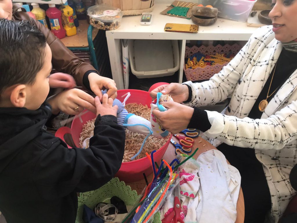 ورشة امهات أعمال فنية من الصوف by faida mahajna - Ourboox.com