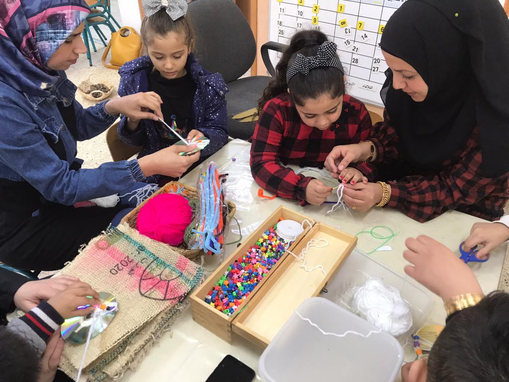 ورشة امهات أعمال فنية من الصوف by faida mahajna - Ourboox.com