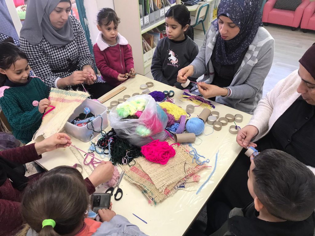 ورشة امهات أعمال فنية من الصوف by faida mahajna - Ourboox.com