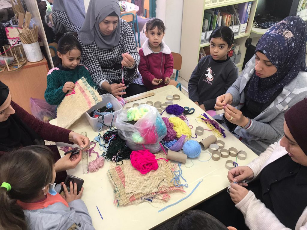 ورشة امهات أعمال فنية من الصوف by faida mahajna - Ourboox.com