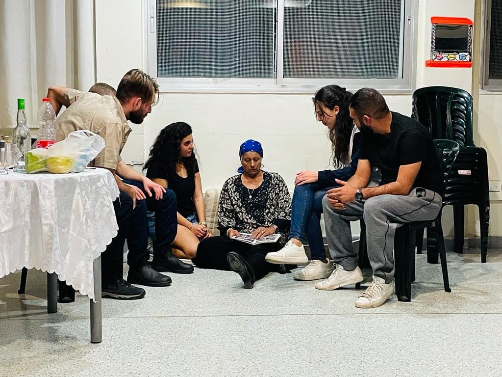 בסוף הפרפרים מתים by hencohen - Ourboox.com