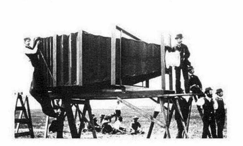 الكاميرا by ward omari - Illustrated by ورد عمري  - Ourboox.com