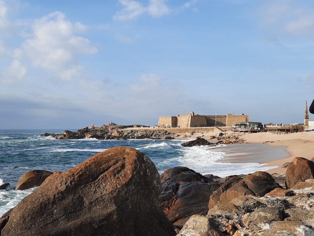 Heritage by the Sea by Maria Leonor Vital Victorino - Illustrated by Sophia de Mello Breyner's 6th graderss - Ourboox.com