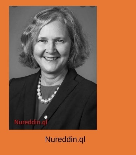 SUCCESSFUL WOMEN WHO IS WHO GAME by SeNu - Ourboox.com