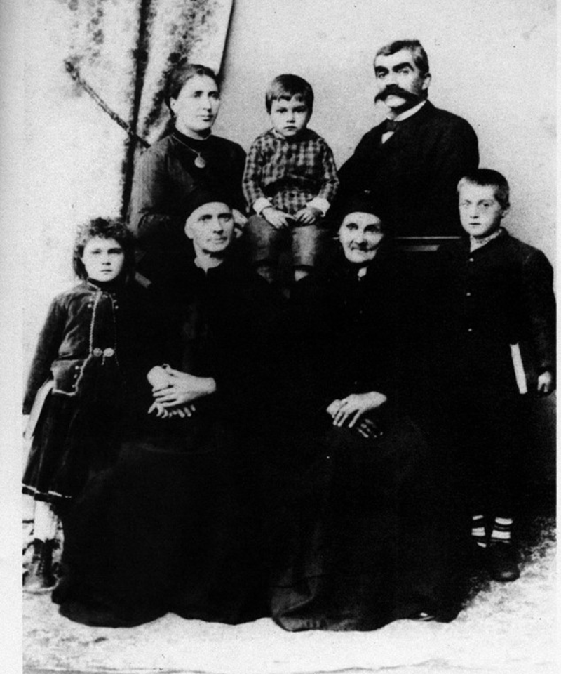 Васил Левски by Daniela Stefanova Klisarska - Ourboox.com