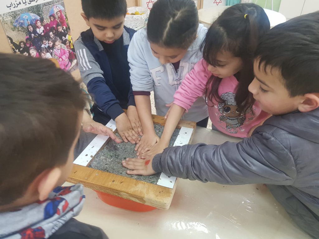 מחזור נייר by faida mahajna - Ourboox.com