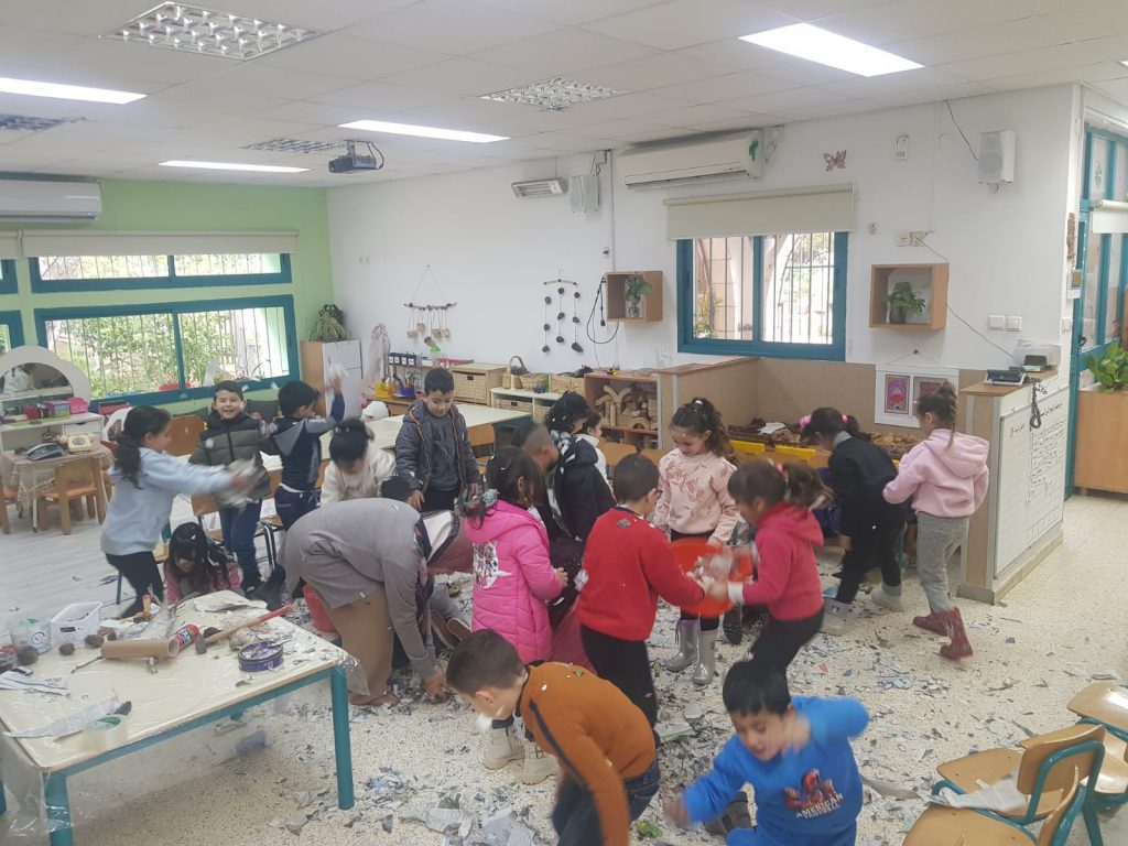 מחזור נייר by faida mahajna - Ourboox.com